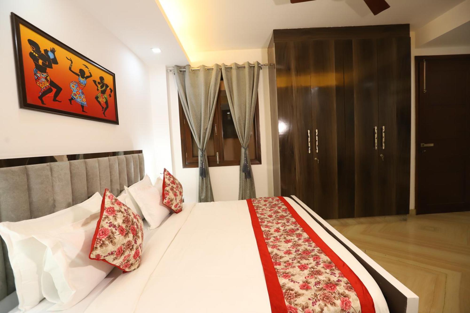 Crown Hotel Agra Near Taj Mahal Exteriör bild